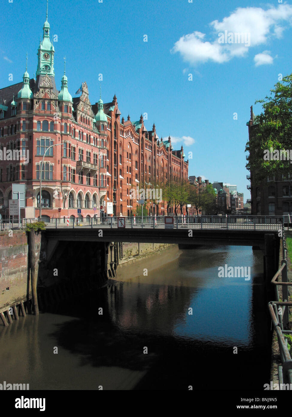 Bâtiment administratif de style néo-gothique des édifices en brique café cacao épices tabac stockées et des tapis orientaux St. Banque D'Images