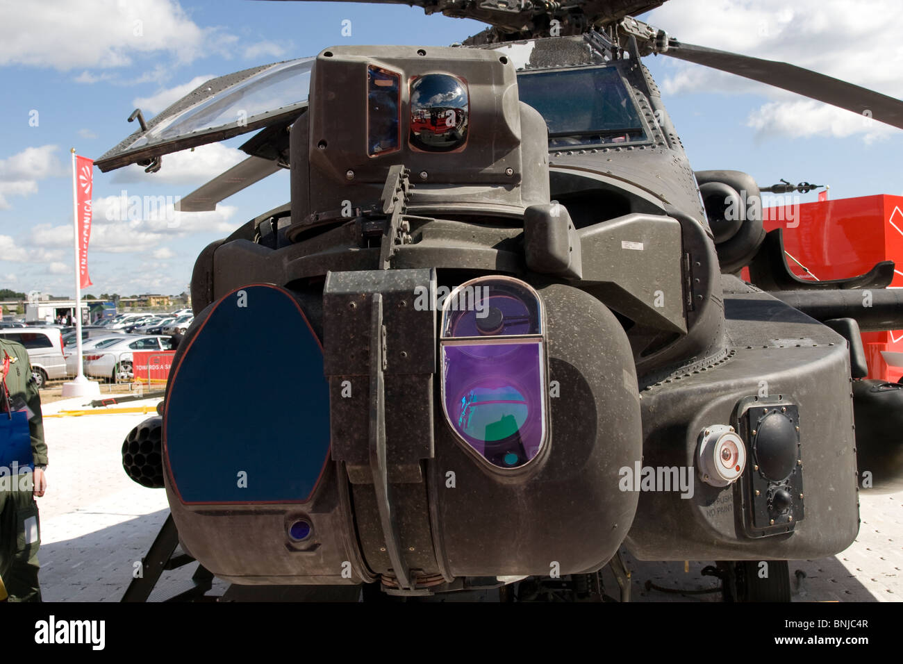 Tourelle de nez de l'hélicoptère d'attaque Apache de l'armée britannique au salon Farnborough International Air Show 2010 Grande-Bretagne Banque D'Images