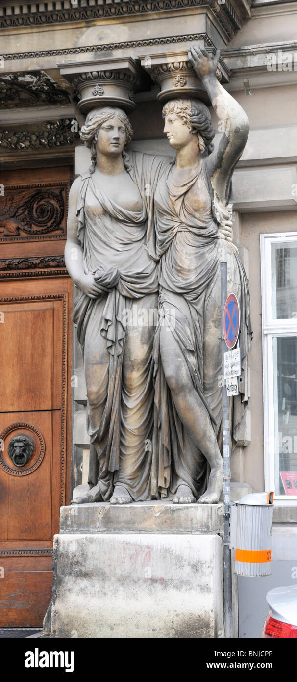 La sculpture baroque de deux femmes, Vienne, Autriche, Europe Banque D'Images