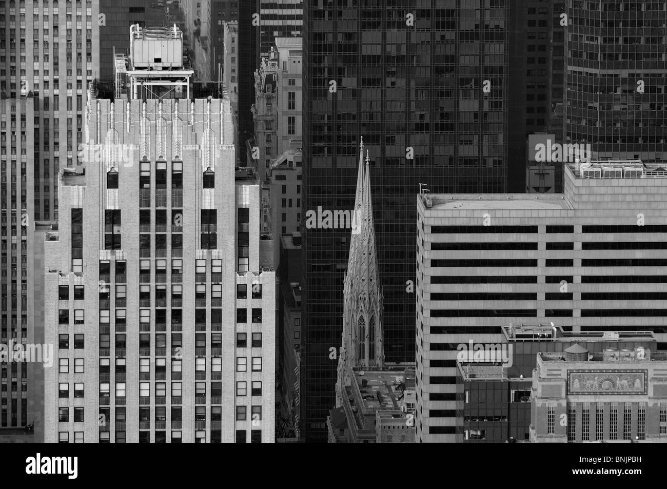 Voir l'église de l'Empire State Building Midtown Manhattan New York USA voyage ville gratte-ciel bâtiments urbains américains Banque D'Images