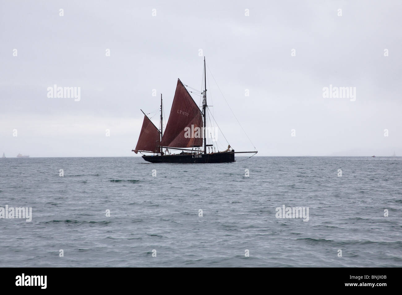 Voiliers dans le port de St Mawes, Cornwall, Angleterre. Banque D'Images