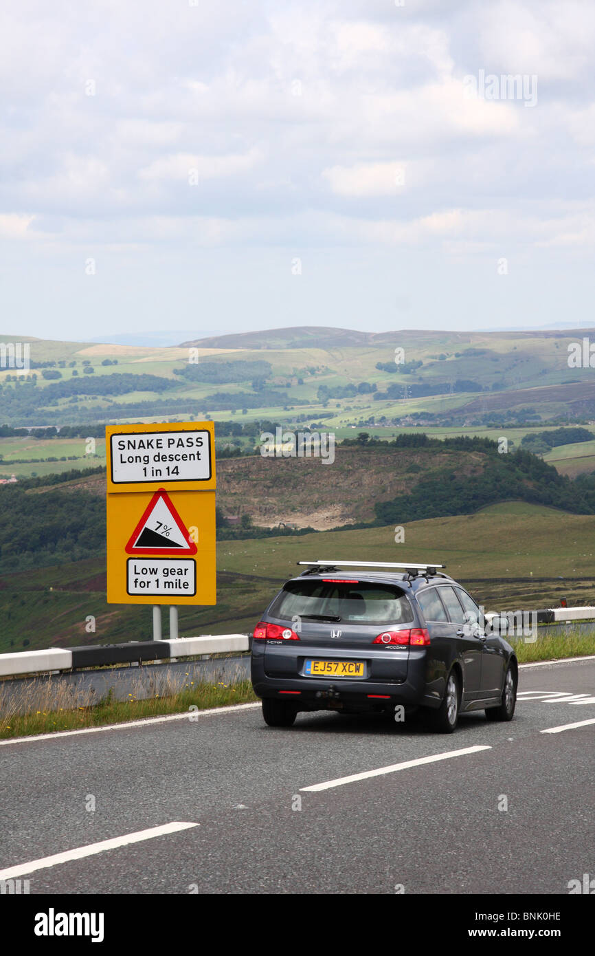 L'A57 Snake Pass, Derbyshire, Angleterre, Royaume-Uni Banque D'Images L'A57 Snake Pass, Derbyshire, Angleterre, Royaume-Uni Banque D'Images