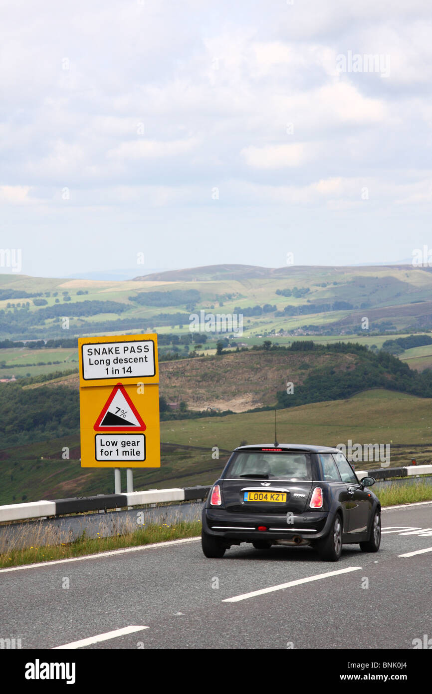 L'A57 Snake Pass, Derbyshire, Angleterre, Royaume-Uni Banque D'Images L'A57 Snake Pass, Derbyshire, Angleterre, Royaume-Uni Banque D'Images
