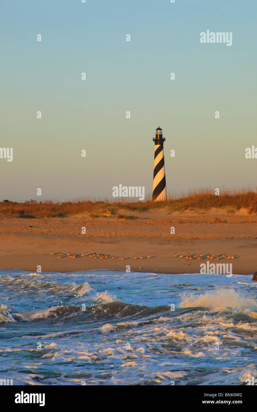 Le phare de Cape Hatteras au lever du soleil, Cape Hatteras National Seashore, Buxton, Outer Banks, Caroline du Nord Banque D'Images