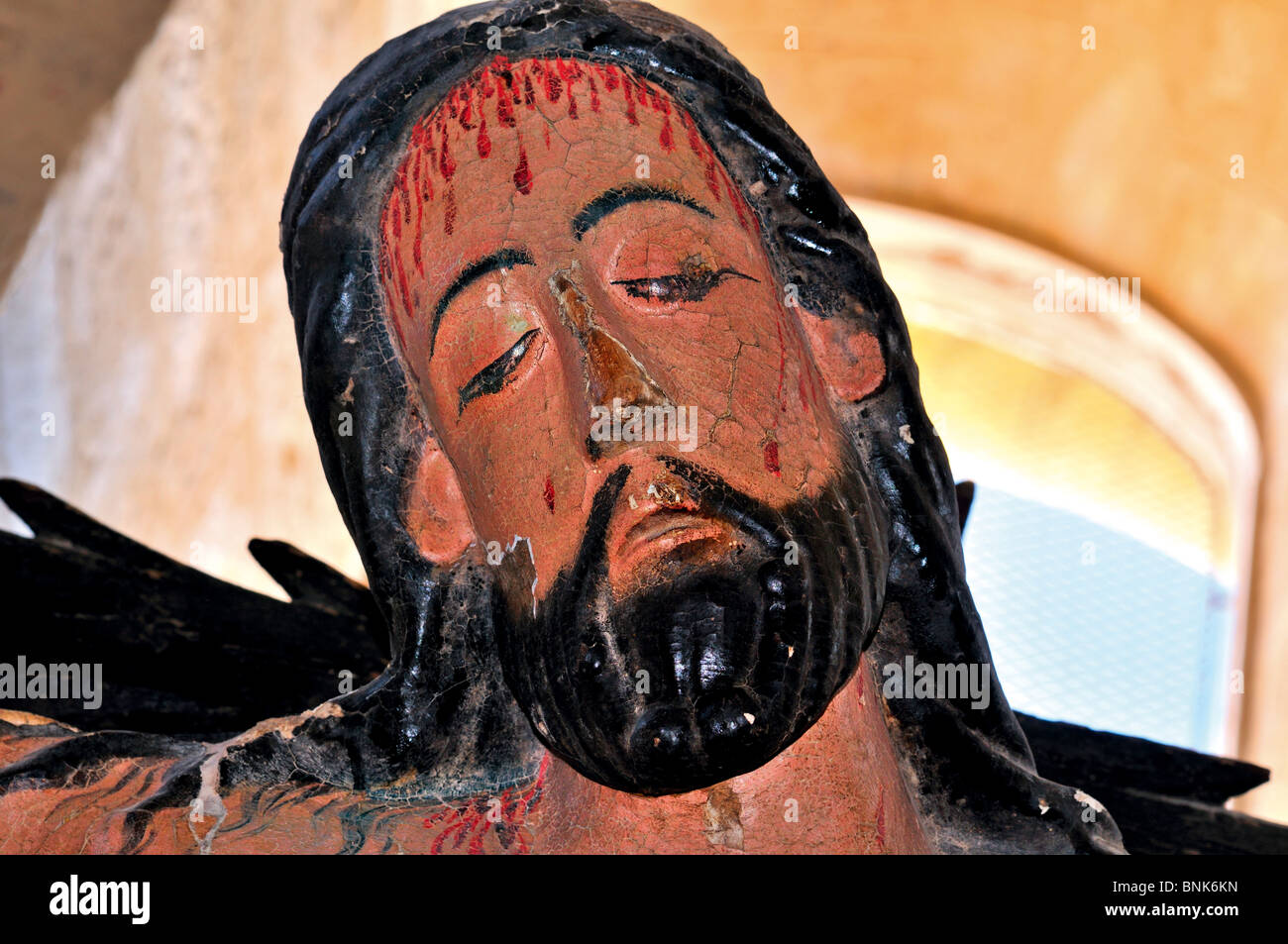 L'Espagne, Saint James Way : Détail d'une sculpture romane de Christ crucifié dans l'église San Martin de Fromista Banque D'Images