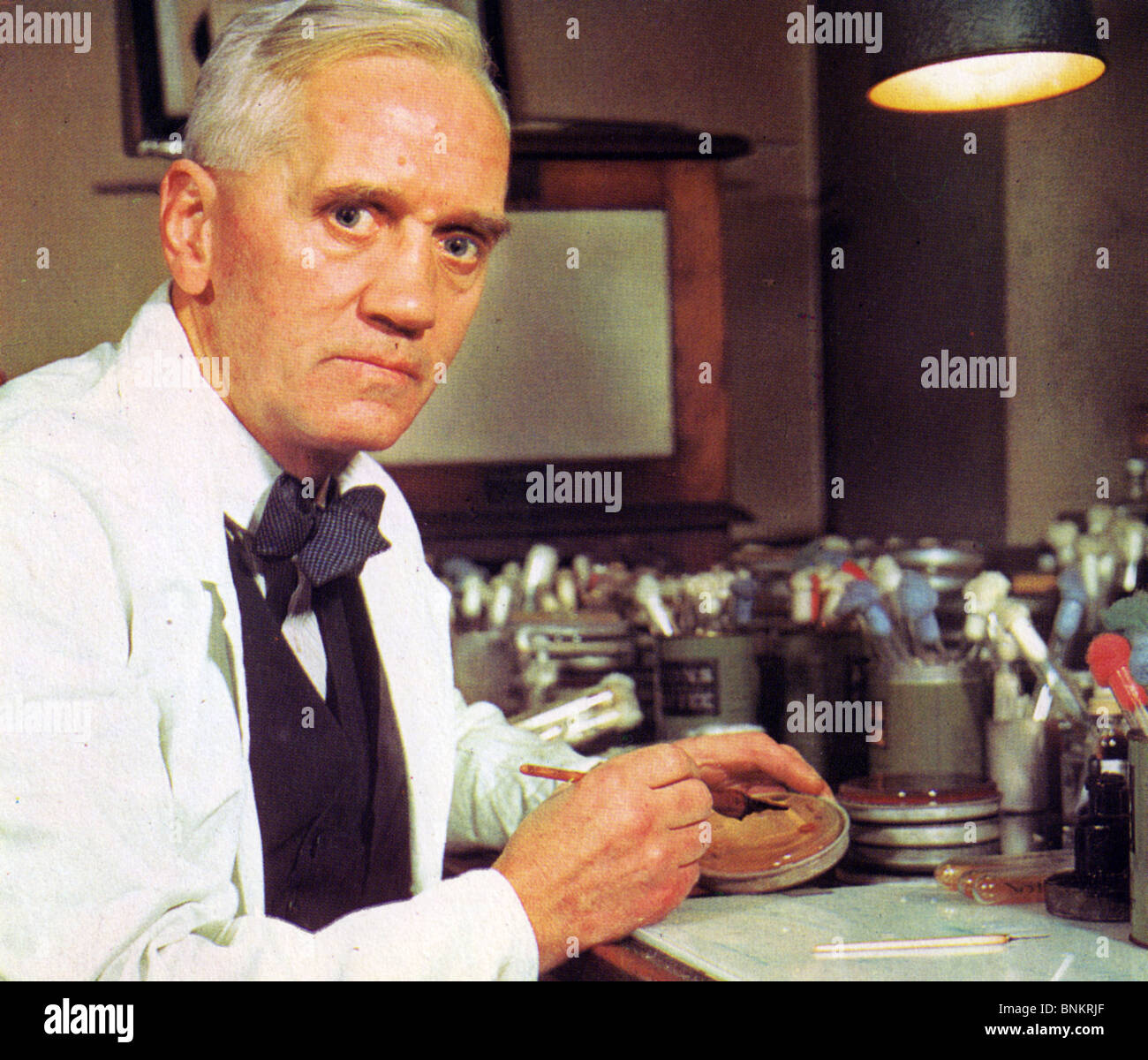 ALEXANDER Fleming (1881-1955) biologiste et pharmacologiste écossais qui a découvert la pénicilline Banque D'Images