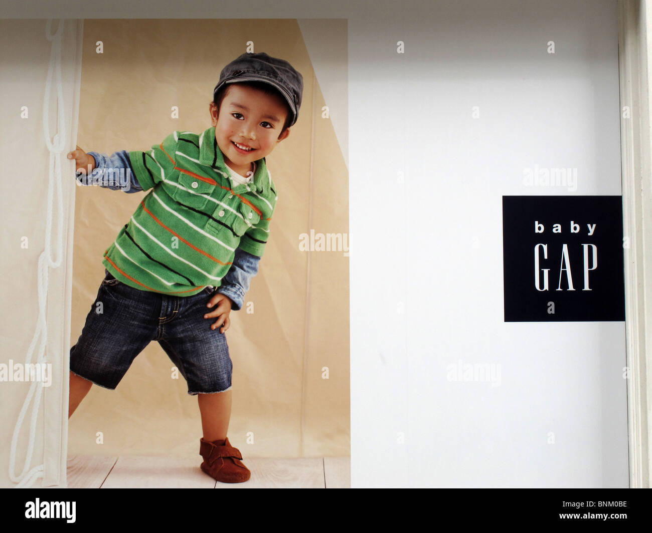 Annonce Gap bébé enfant mignon vêtements logo de l'affiche Banque D'Images
