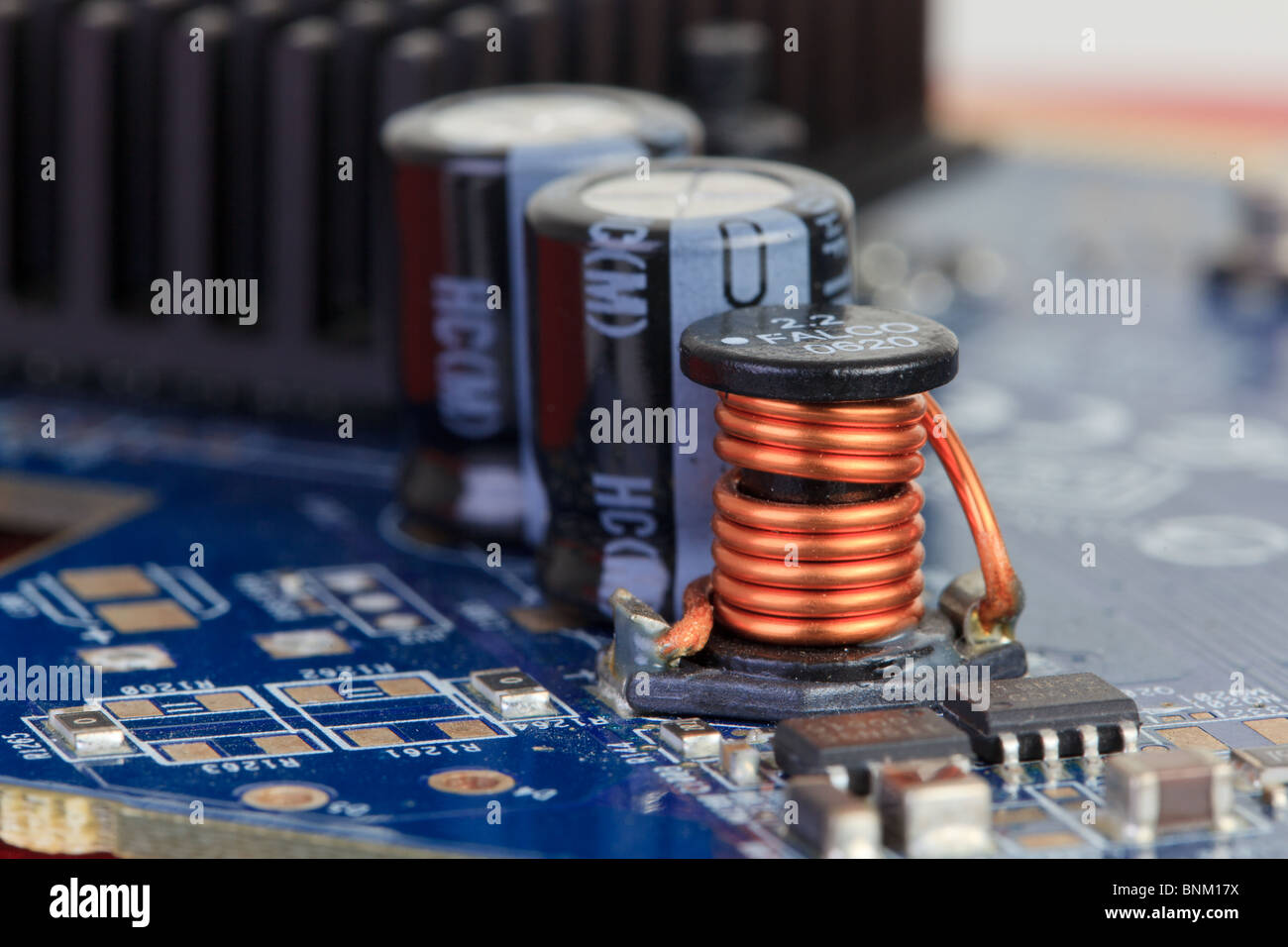 Circuit Board Close up d'une bobine de cuivre et d'conponents Banque D'Images