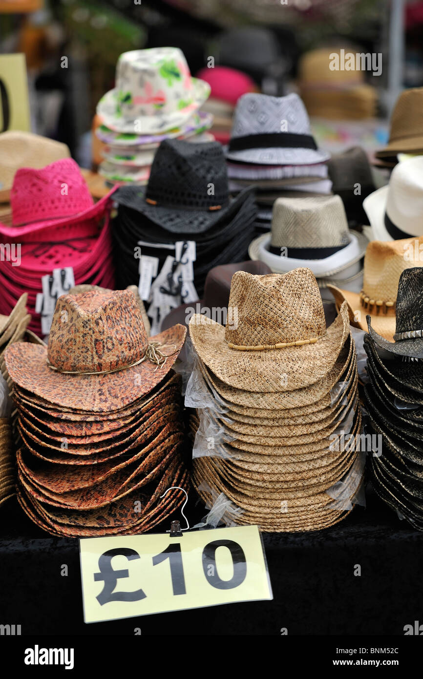 Chapeaux à vendre. Banque D'Images