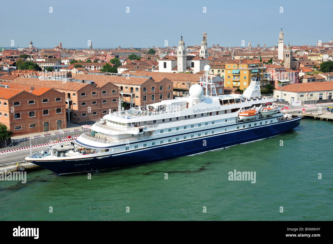 Seabourn Seadream II du Yacht Club de port, Venise, Italie Banque D'Images