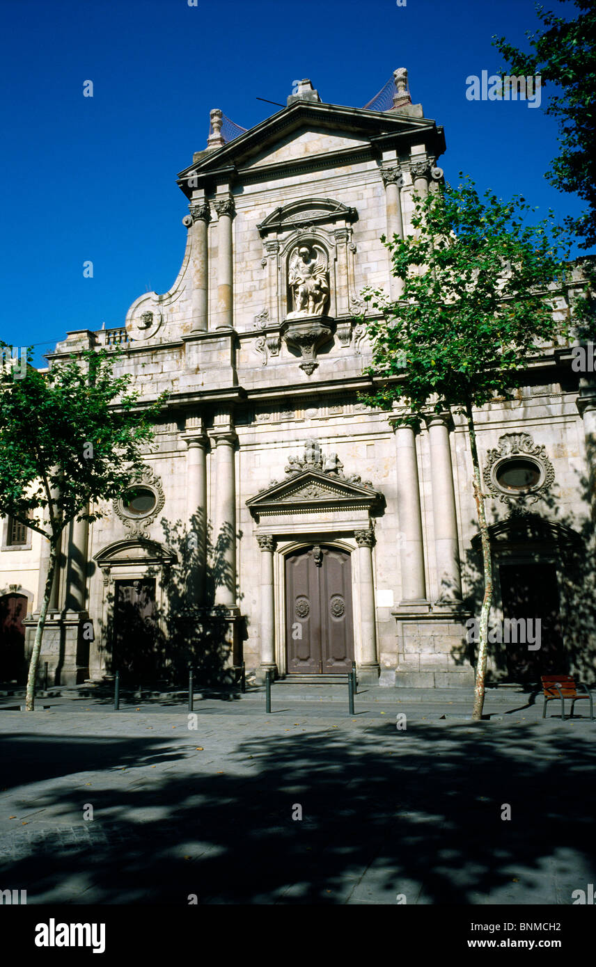 Església de Sant Miguel del Port sur la Plaça de la Barceloneta dans le quartier de Barceloneta de Barcelone. Banque D'Images