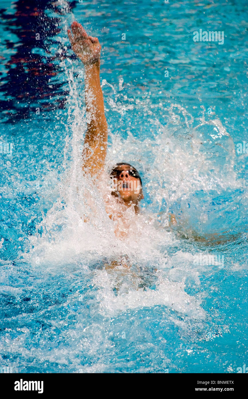 Michael Phelps (USA) qui se font concurrence sur les demi-finales de la GI 200_2004 Jeux Olympiques d'Athènes, Grèce. 18 août 2004. Banque D'Images