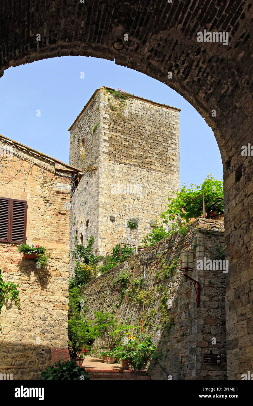 Italie, Toscane, San Gimignano, la célèbre ville médiévale de tours entre les sexes Banque D'Images