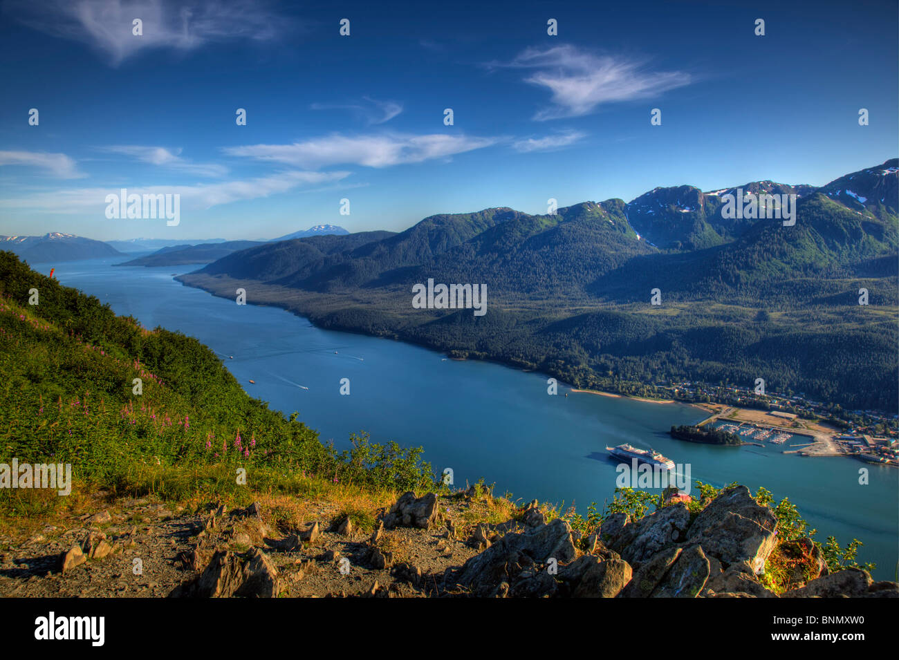 Vue panoramique sur le passage de l'intérieur que vu de Mt. Roberts, Juneau, Alaska, image HDR Banque D'Images