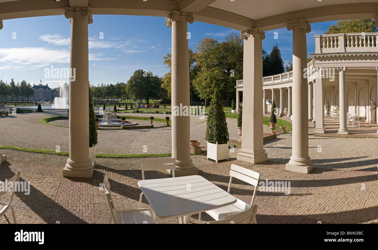 Pays-bas Pays-Bas Gelderland Apeldoorn Château Automne thé jardin palais Het Loo Colonnades Banque D'Images