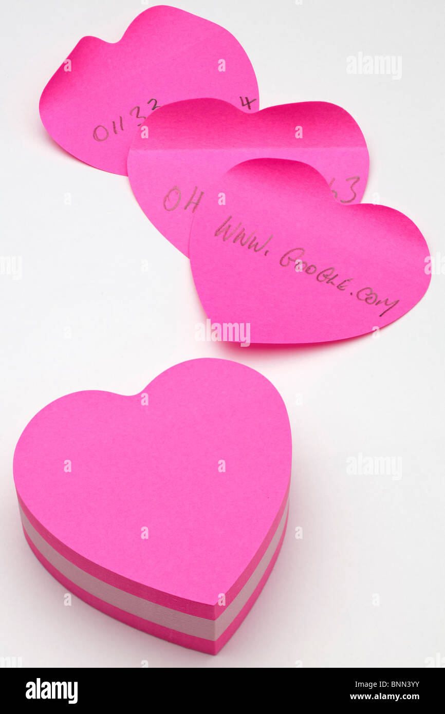 Notes et Bloc-notes en forme de coeur Banque D'Images