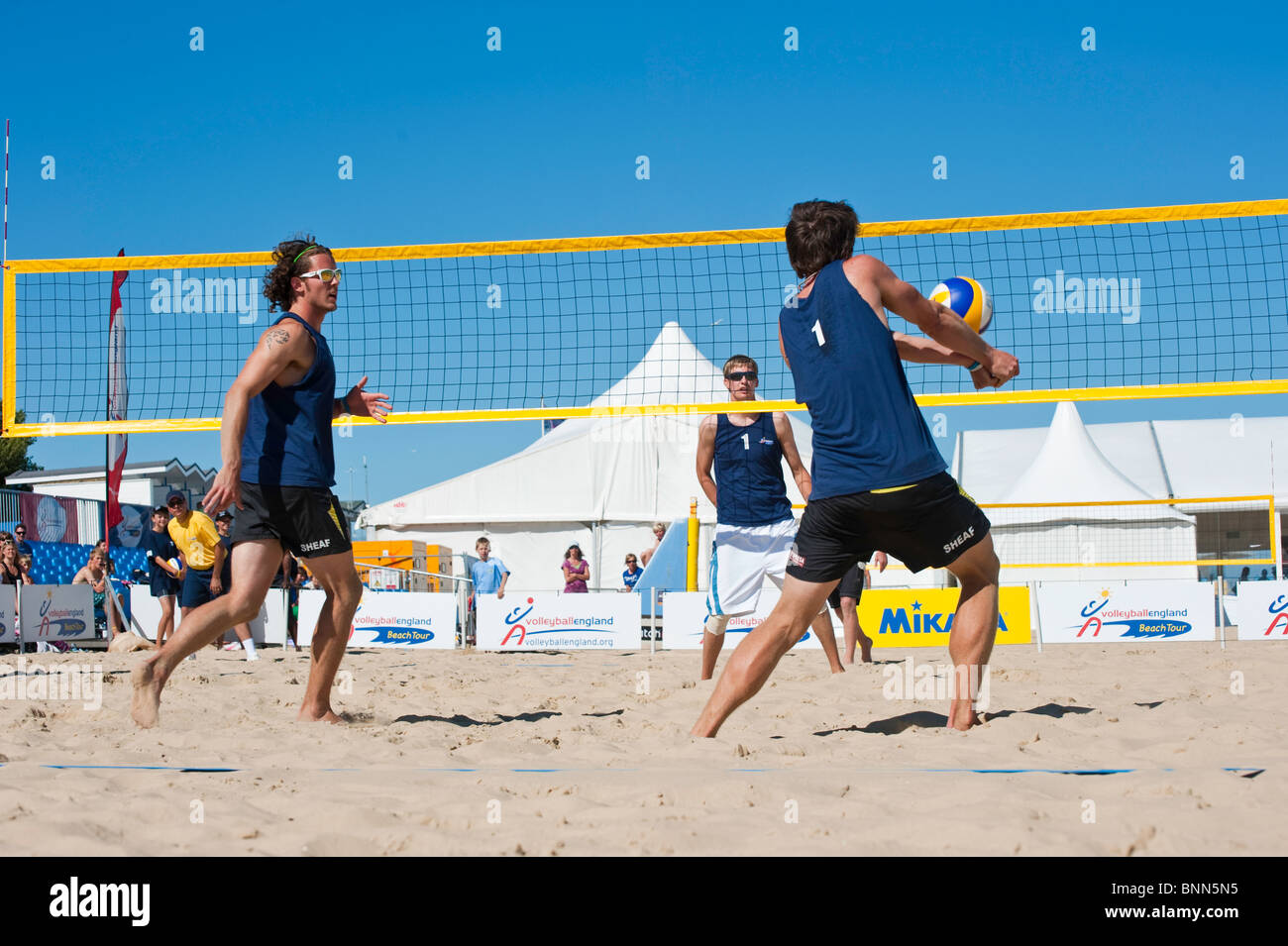 British Open leg du volley-ball Angleterre Beach Tour 2010, tenue à Poole, Sandbanks. Des espoirs olympiques, Luc et Jake Gerbe Banque D'Images