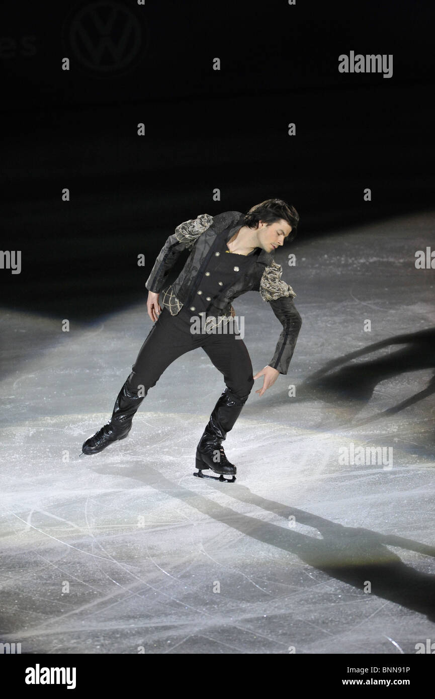 le-sport-suisse-ice-ice-hall-figure-skating-stephane-lambiel-patineuse