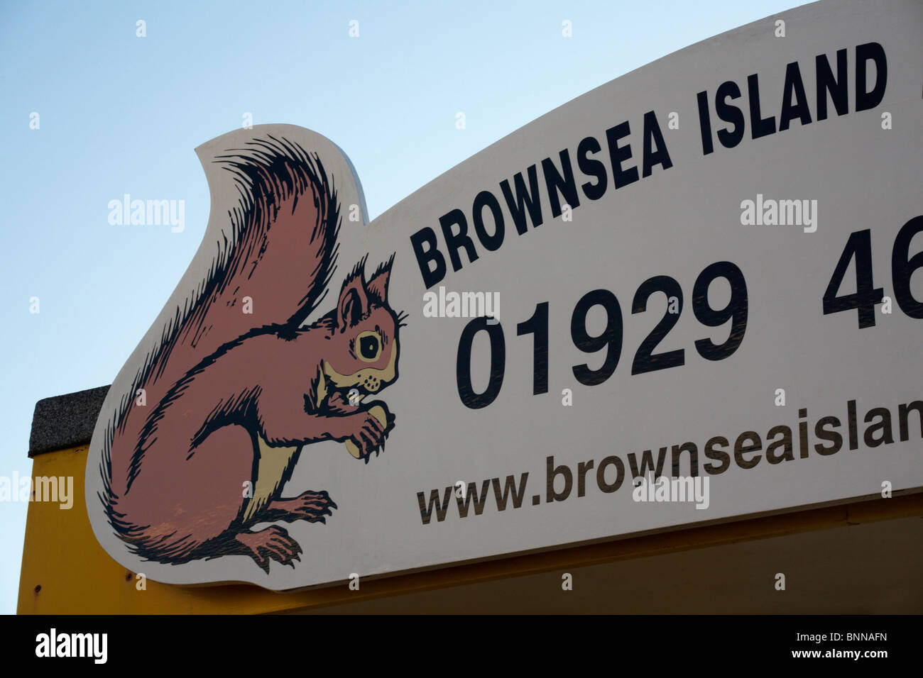 Signer avec l'île de Brownsea publicité écureuil rouge Banque D'Images