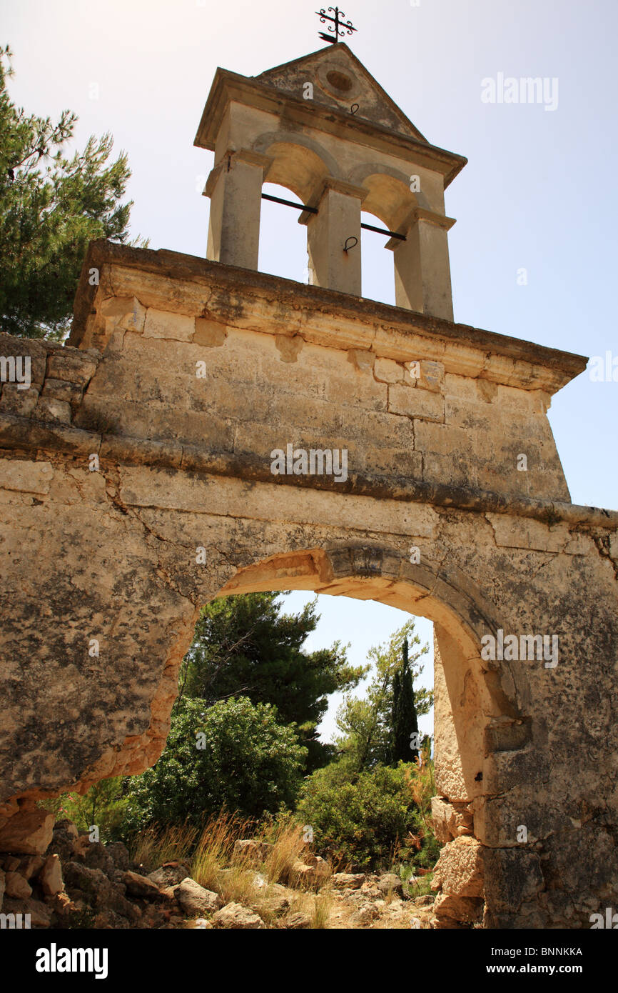 Ruines du monastère de Sassia Clocher Grèce Céphalonie Banque D'Images