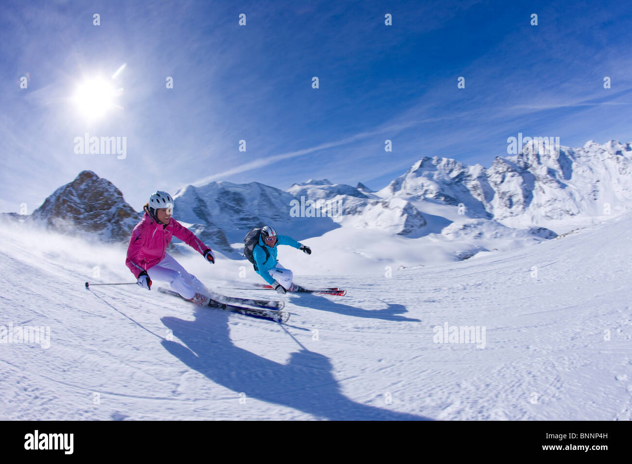 Sports d'hiver Diavolezza GR Berninagebiet montagnes ski carving ski Carvingski canton des Grisons Grisons Bündnerland Carven Banque D'Images