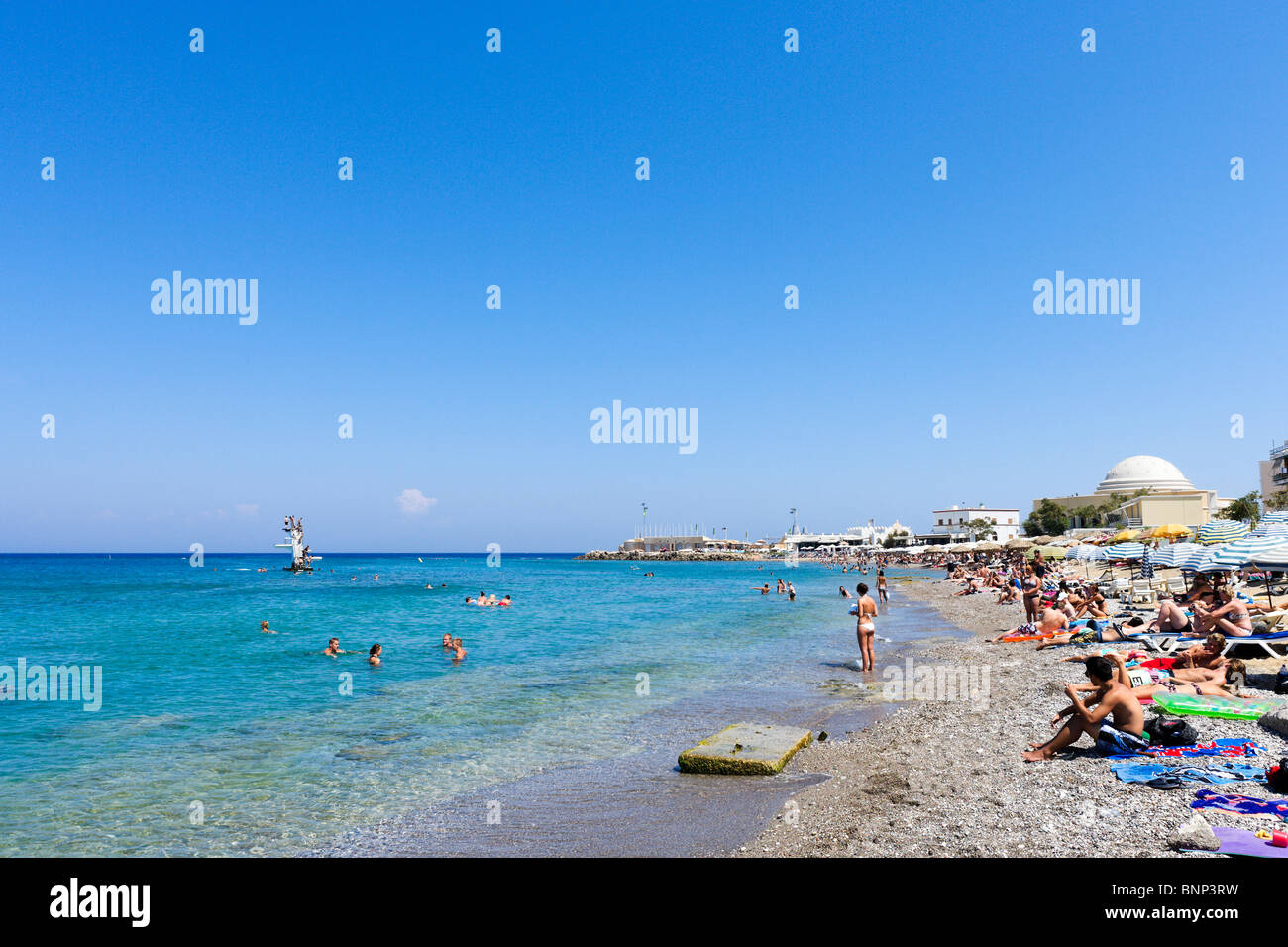 Plage Elli en Rhodes, Rhodes, Grèce Banque D'Images