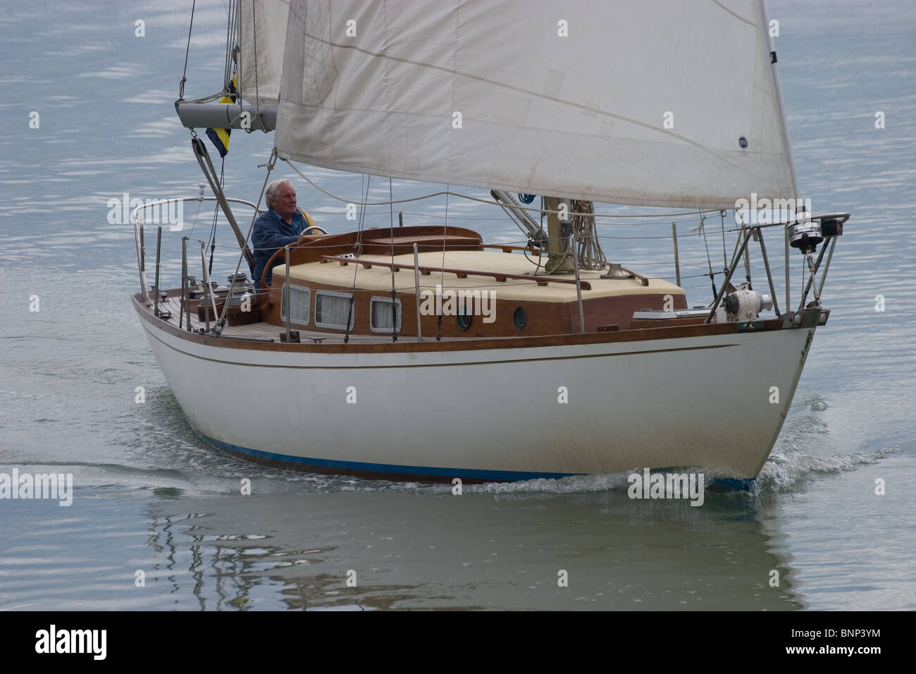 Visiter location de bateau à voile rivière yachtsman Banque D'Images