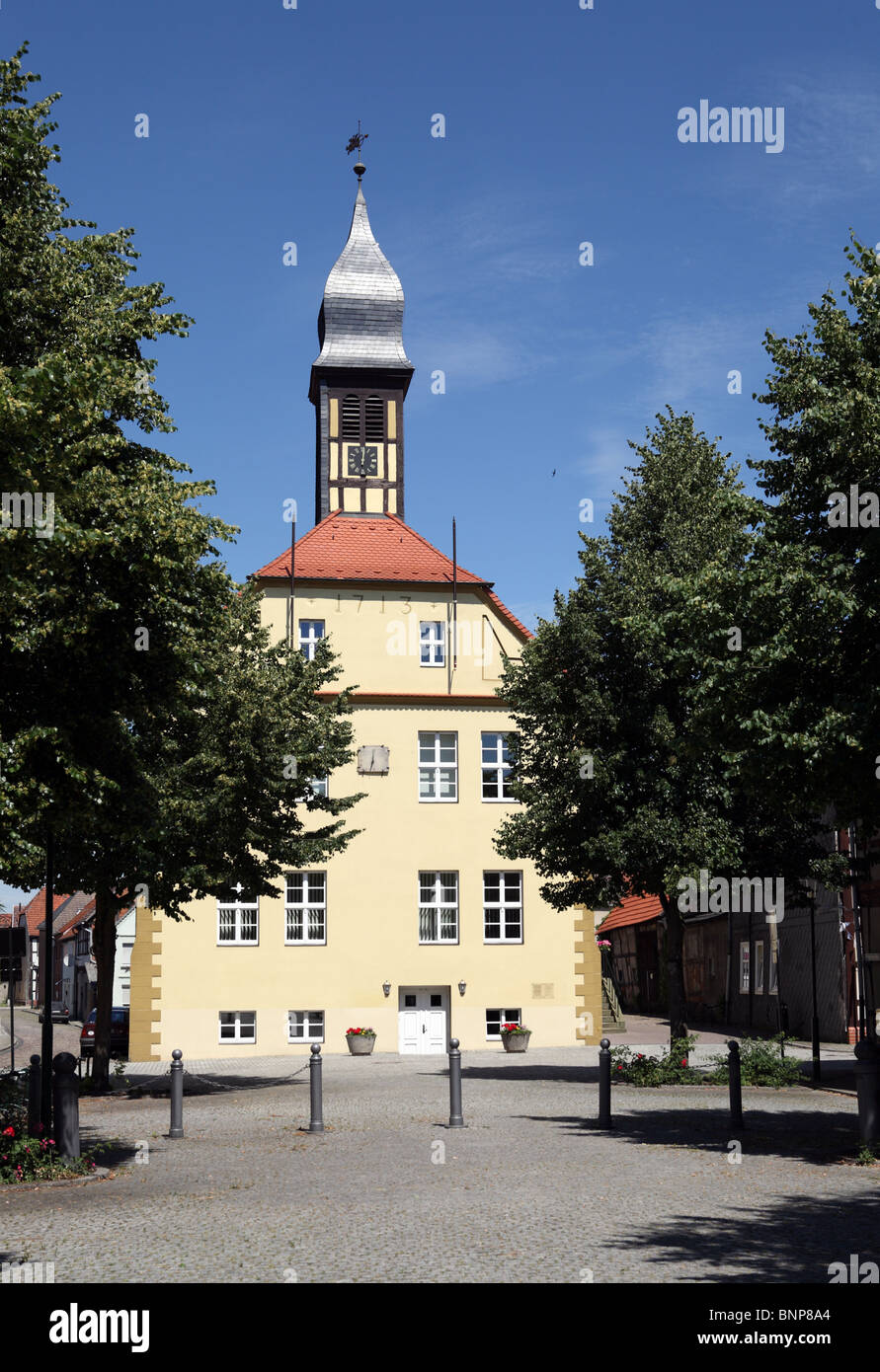 L'hôtel de ville Rathaus ou à l'intérieur, de l'Allemagne, Lenzen remonte à 1713, l'Europe Banque D'Images