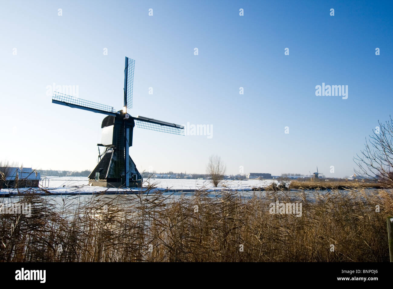 Touristiques néerlandais site du moulin de Kinderdijk. Zuid-Holland, Pays-Bas Banque D'Images