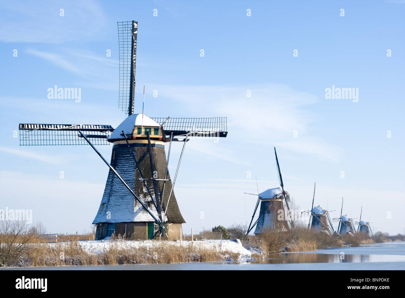 Touristiques néerlandais site du moulin de Kinderdijk. Zuid-Holland, Pays-Bas Banque D'Images