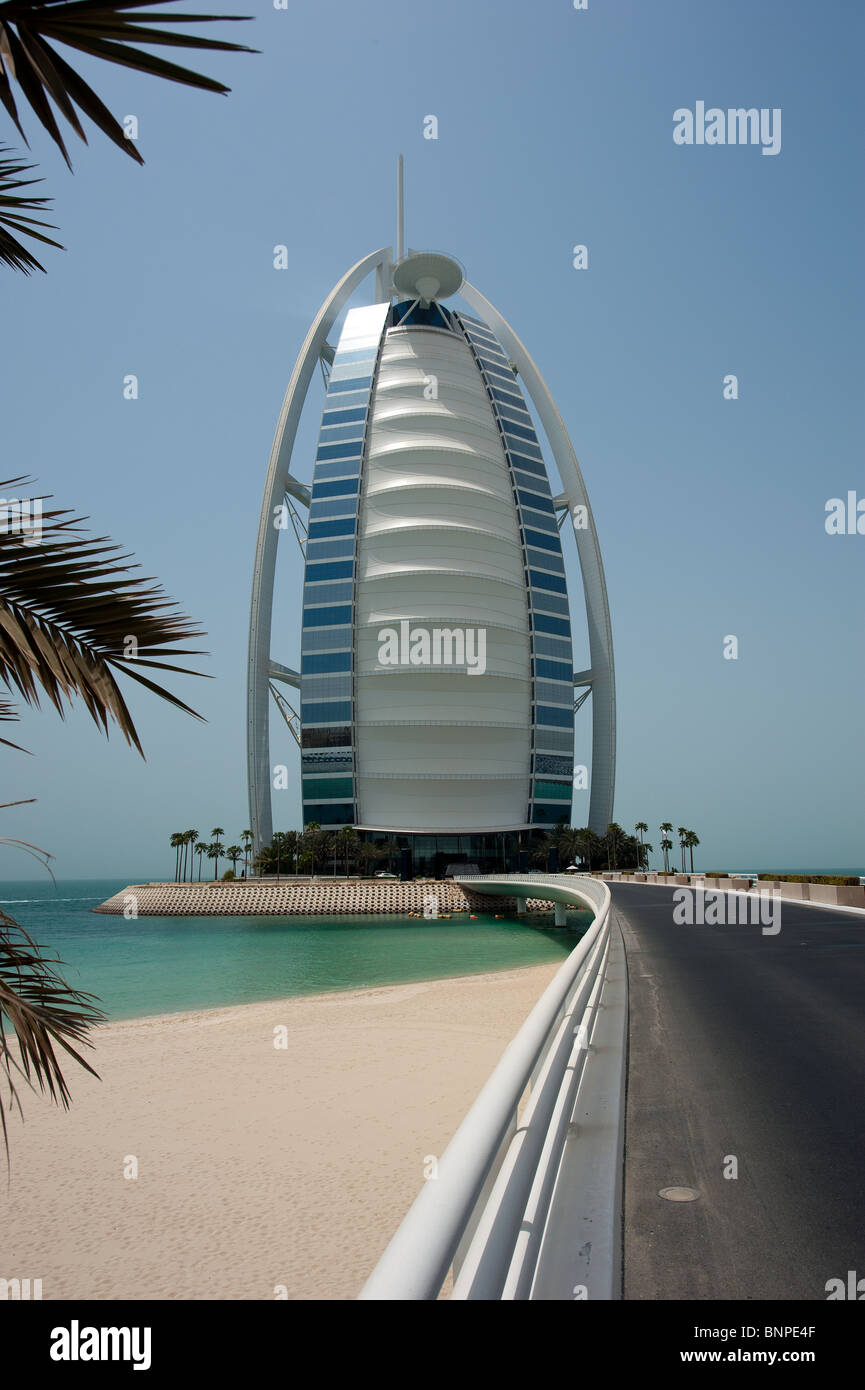 7 étoiles de luxe Burj Al Arab hôtel conçu par Sir Norman Foster à DUBAÏ, ÉMIRATS ARABES UNIS Banque D'Images