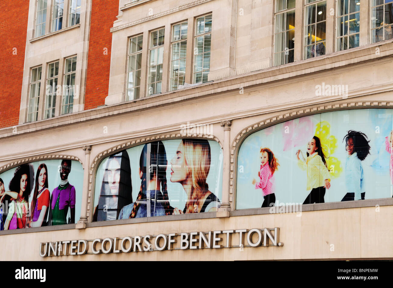 United Colors of Benetton, Brompton Road, Knightsbridge, Londres, Angleterre, Royaume-Uni Banque D'Images