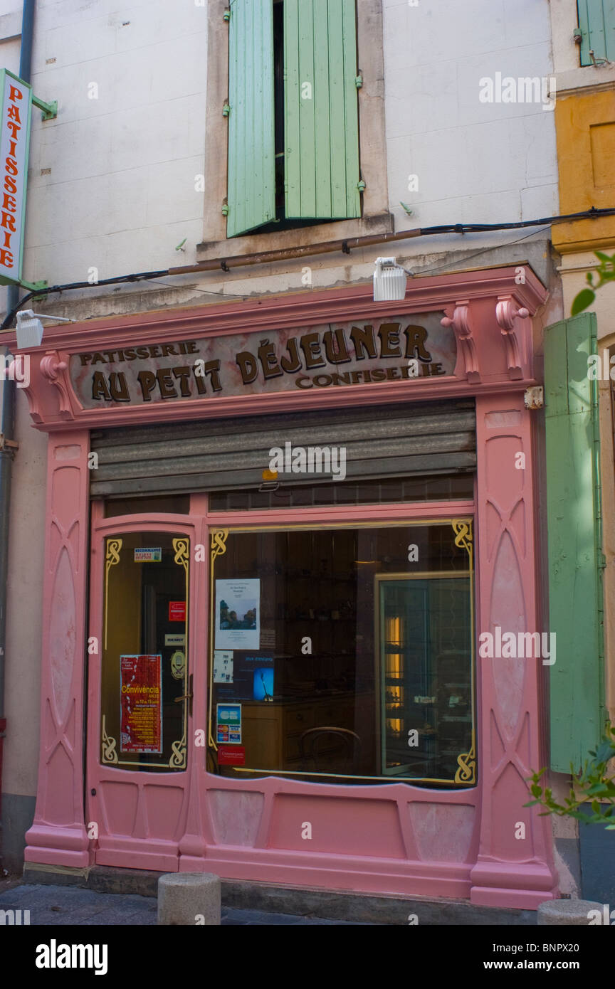 Arles, France, Old Store Front, boulangerie, Bakery Shop, Provence française, Vintage, magasin des années 1950 Banque D'Images