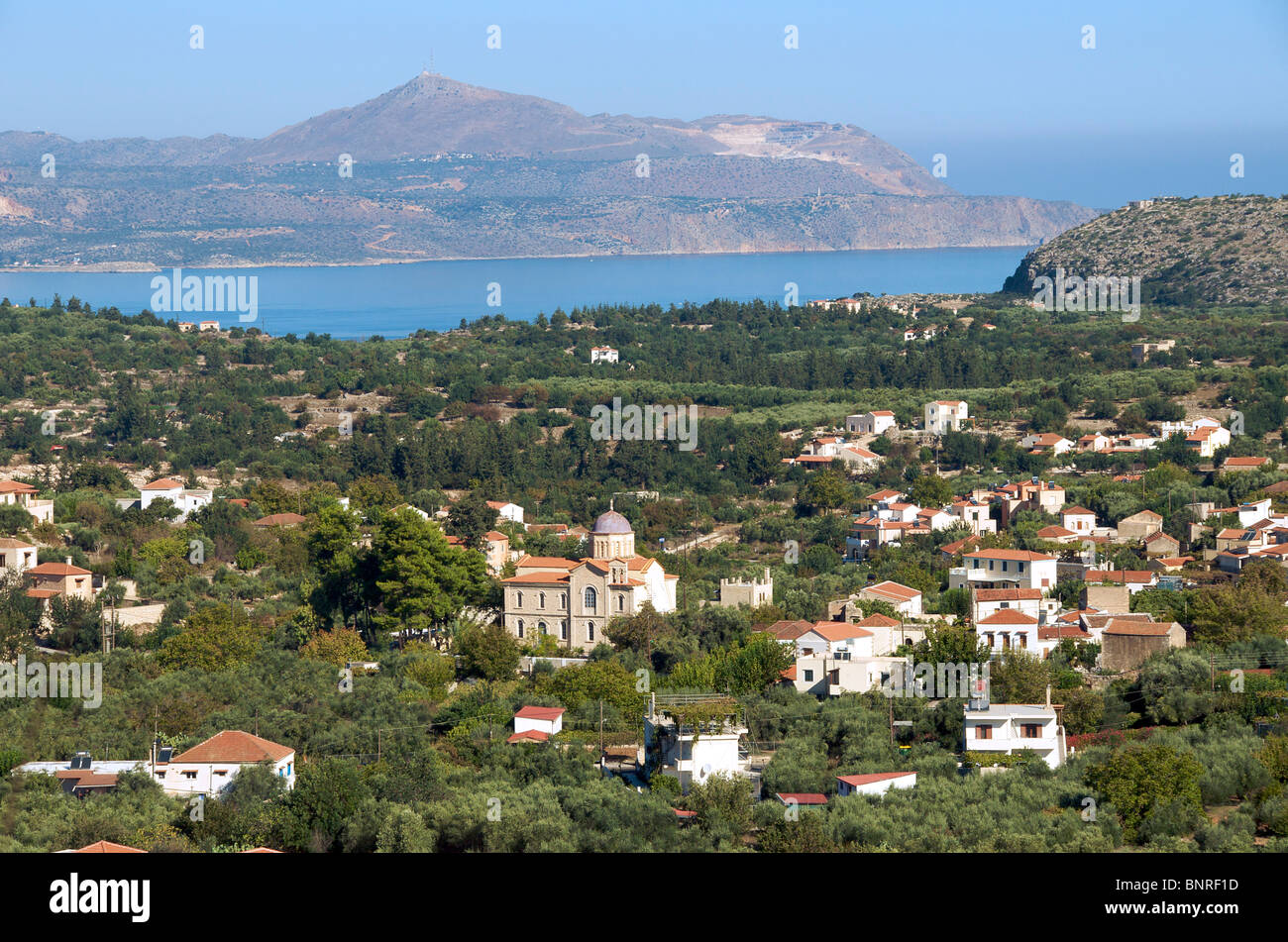 Vue de dessus avec la baie de Souda au nord-ouest de la Crète Crète, Grèce Banque D'Images