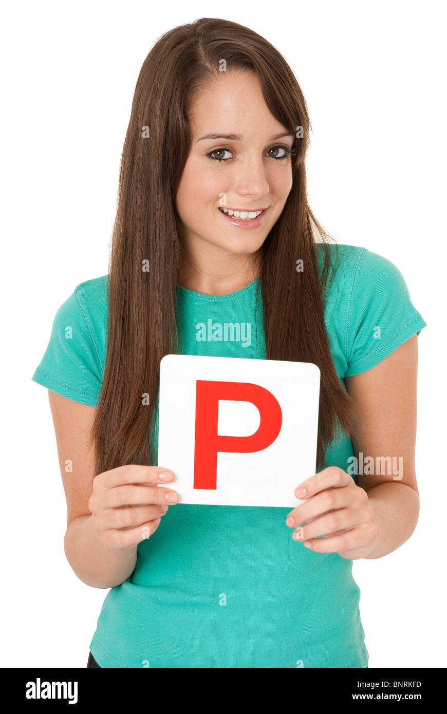Jeune élève tenant un signe P Banque D'Images