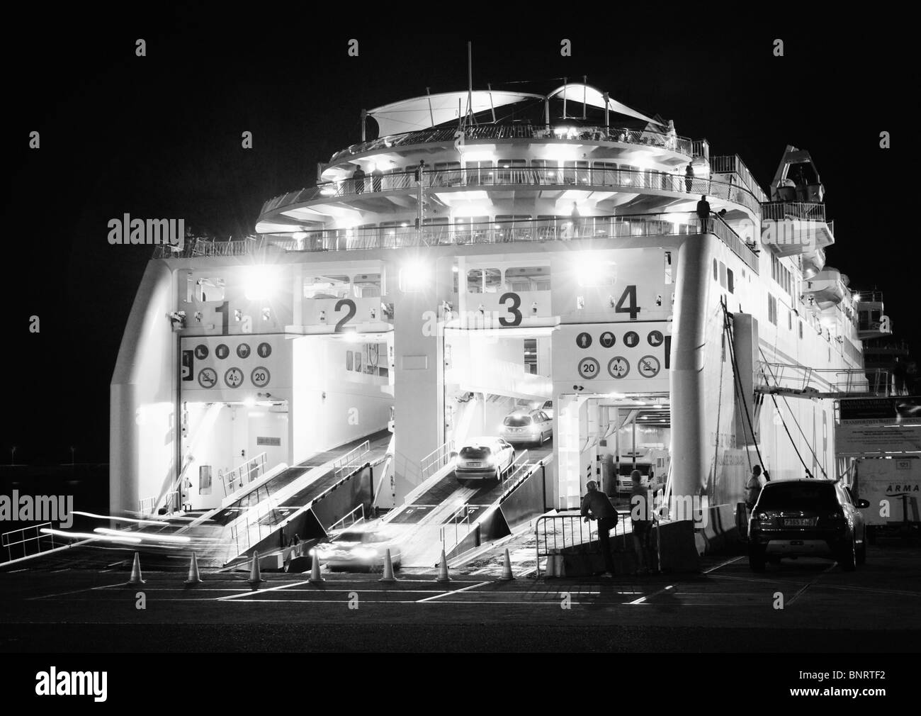 Ferry quotidien arrivant à Las Palmas, Gran Canaria de Moro Jable sur Fuerteventura, dans les îles Canaries Banque D'Images