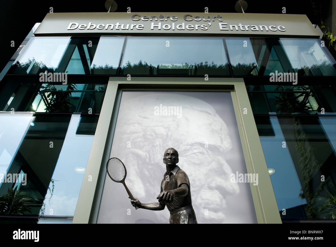 Au cours de la statue de Fred Perry Tennis de Wimbledon 2010 Banque D'Images