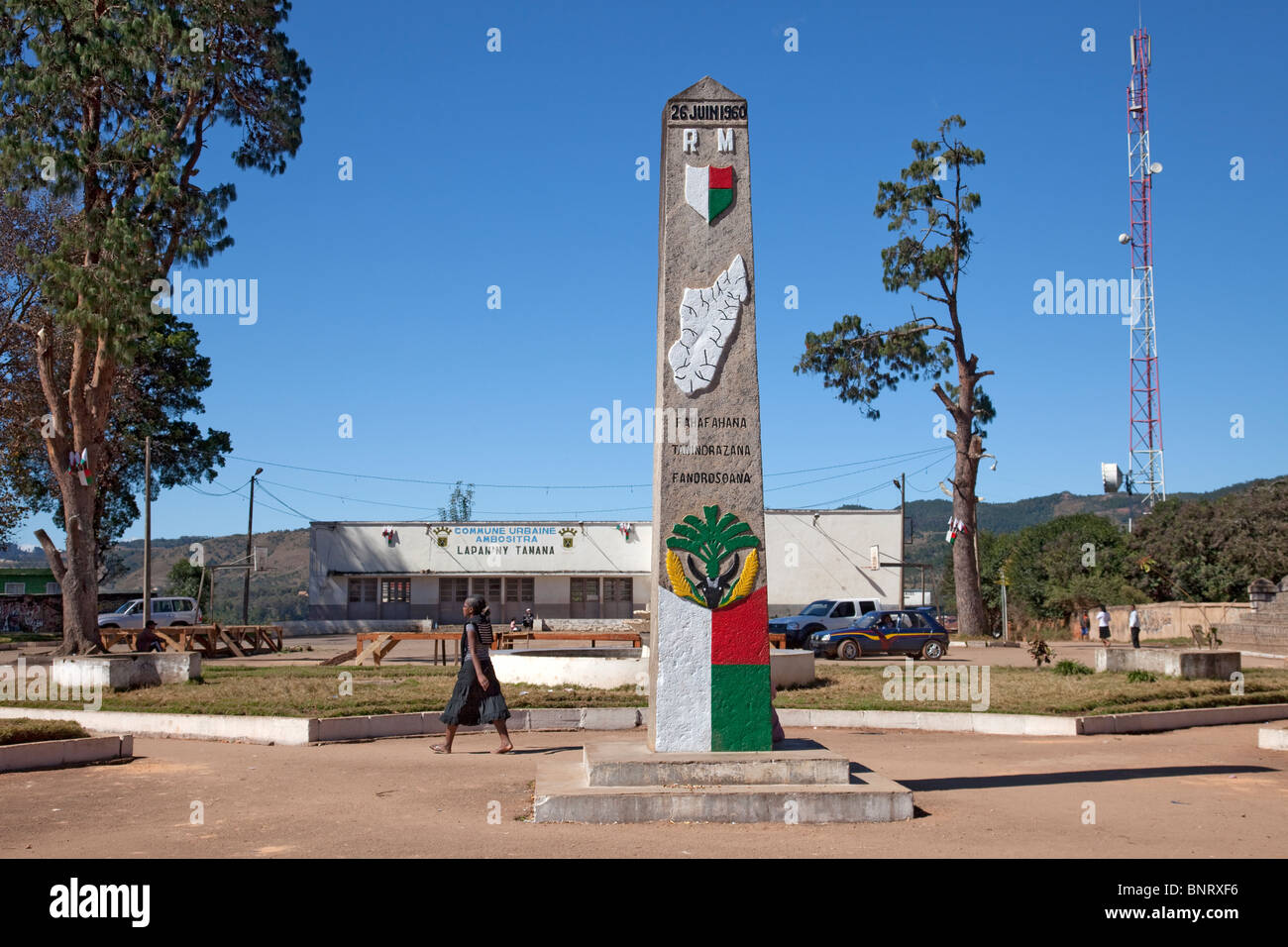Monument pour commémorer l'indépendance de Madagascar le 26 juin 1960, à Paris, dans les hauts plateaux du centre de Madagascar. Banque D'Images