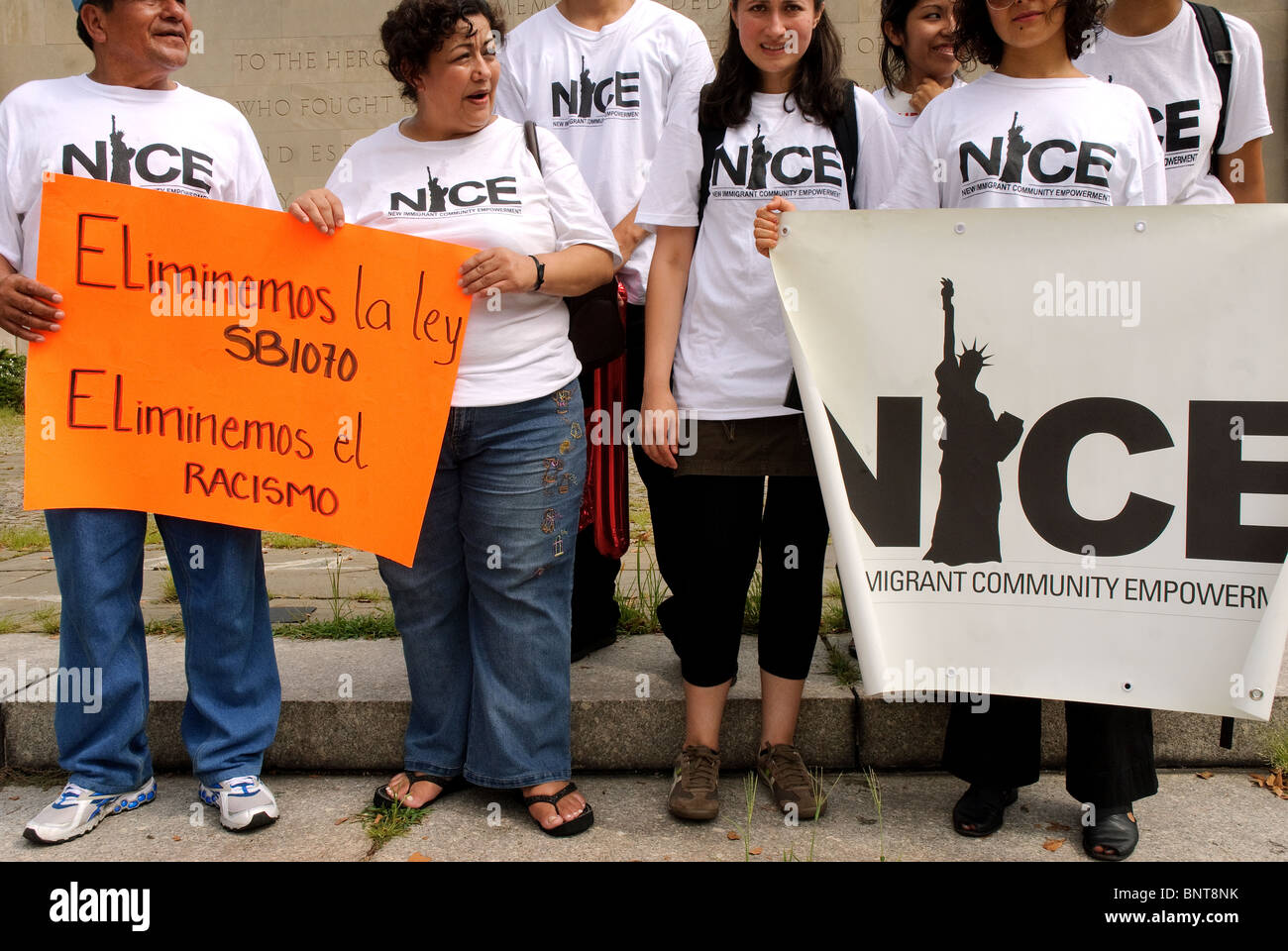 Le "Nous sommes tous Arizona' mars s'est tenue à New York le 29 juillet, Brooklyn-Manhattan, pour protester contre le SB 1070 Loi de l'Arizona. Banque D'Images