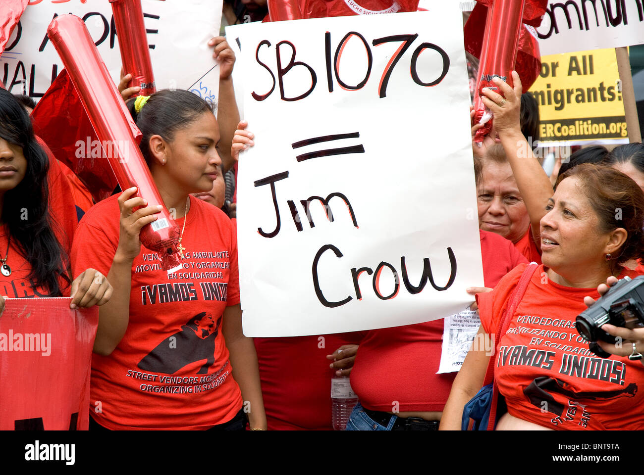 Le "Nous sommes tous Arizona' mars s'est tenue à New York le 29 juillet, Brooklyn-Manhattan, pour protester contre le SB 1070 Loi de l'Arizona. Banque D'Images