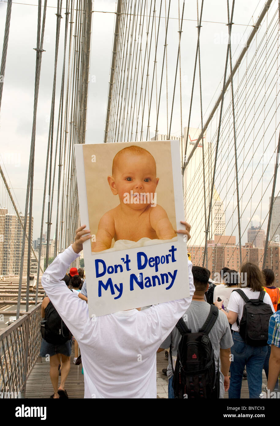 Le "Nous sommes tous Arizona' mars s'est tenue à New York le 29 juillet, Brooklyn-Manhattan, pour protester contre le SB 1070 Loi de l'Arizona. Banque D'Images