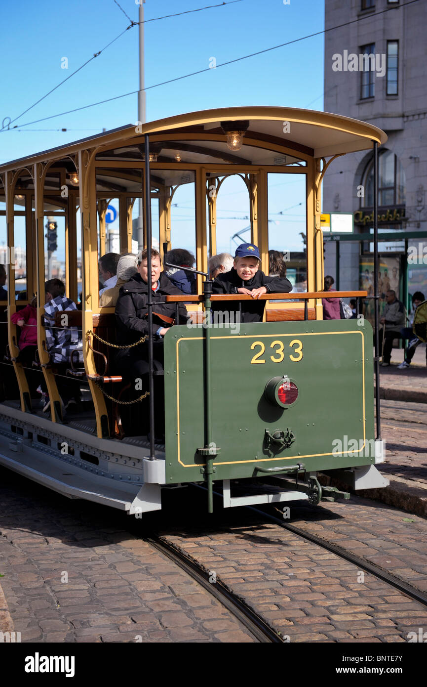 Ancien Tramway musée pour les touristes à Helsinki en Finlande Banque D'Images