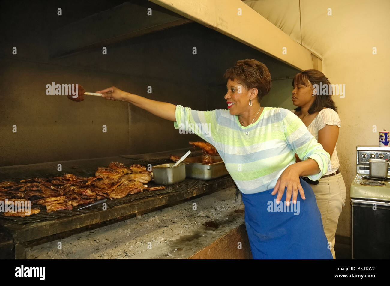 Anita Hamilton propriétaire de R&S, Barbecue, Kentucky Tompkinsville Photo  Stock - Alamy
