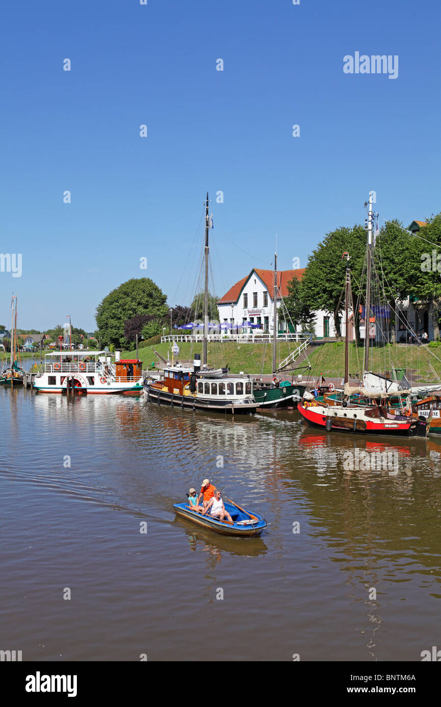 Le port-musée de Berlin, en Frise orientale, Basse-Saxe, Allemagne Banque D'Images