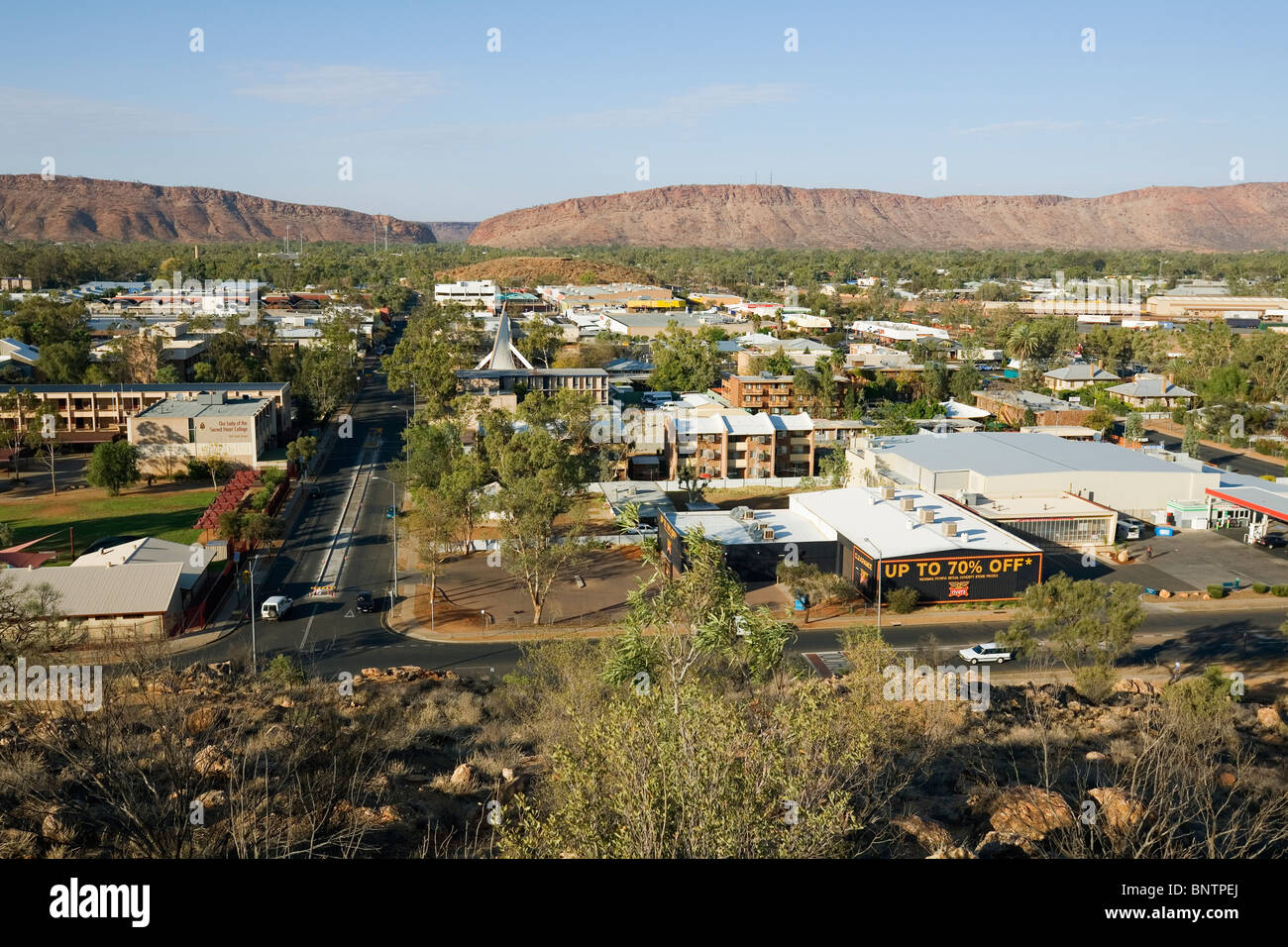 Vue sur la ville d'Alice Springs Outback de l'Anzac Hill. Alice Springs, Territoire du Nord, Australie. Banque D'Images