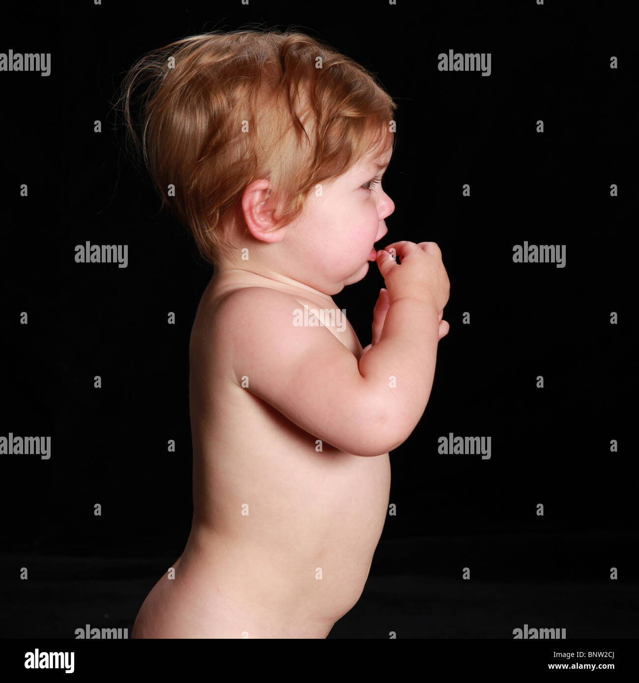 Triste L Article Main Profil Bouche Bebe Photo Stock Alamy