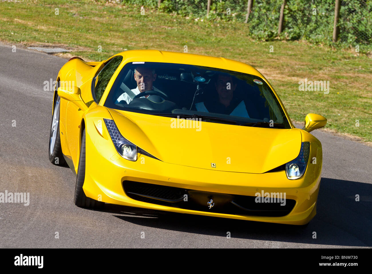 2010 Ferrari 458 Italia à l'édition 2010 du Goodwood Festival of Speed, Sussex, England, UK. Banque D'Images