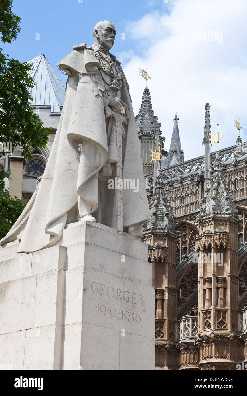 George V Statue Banque D'Images