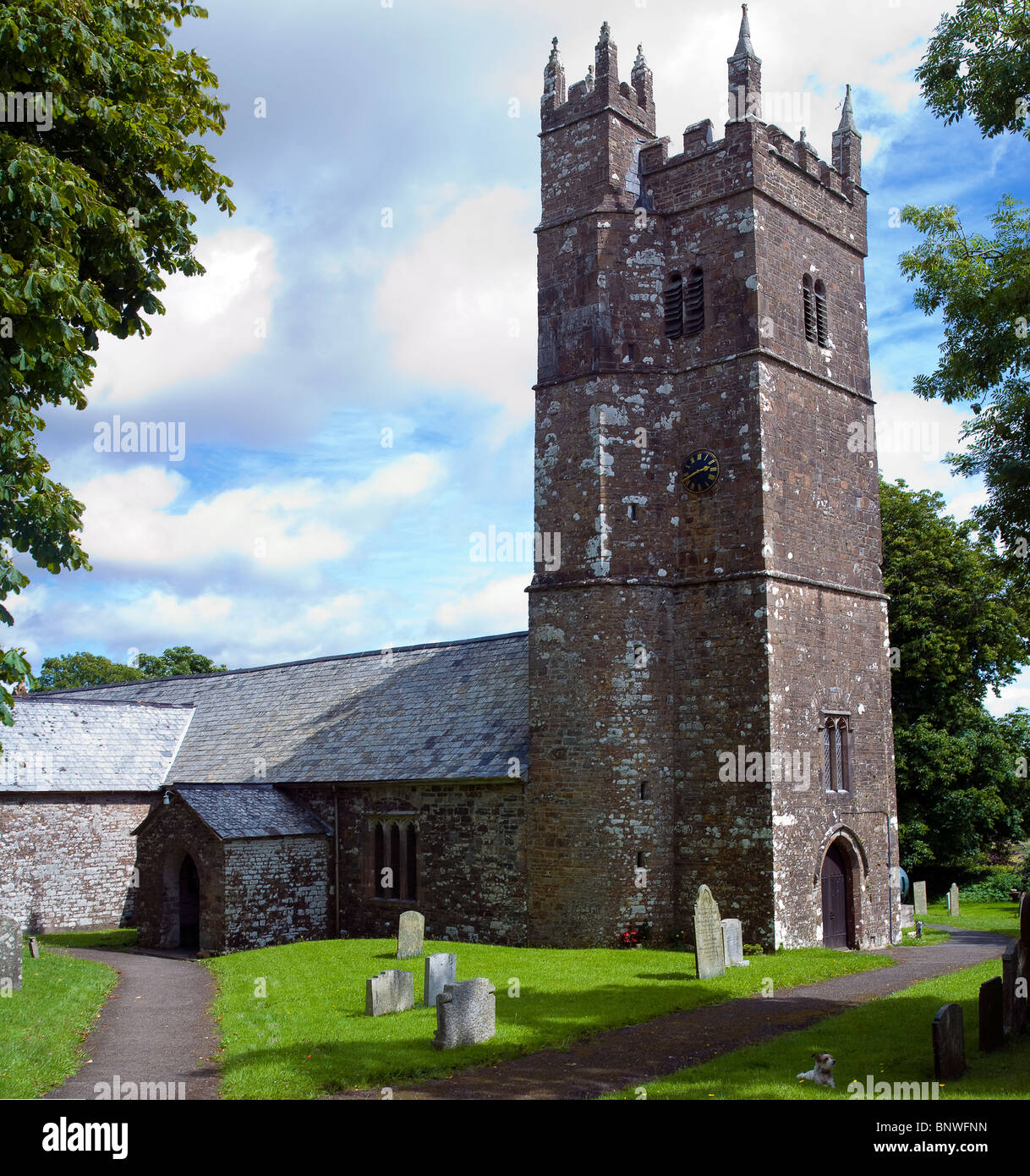 Ashwater église paroissiale est dédiée à Saint Pierre, ad Vincula et date de 1250, un replaceing église précédente dans le même site Banque D'Images