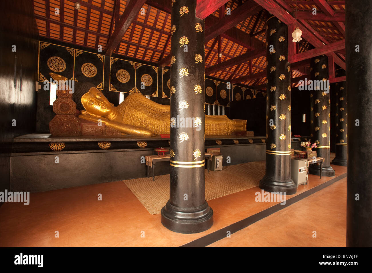Wat Chedi Luang, Chiang Mai, la province de Chiang Mai, Thaïlande, Asie Banque D'Images